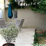 Cinegite Du Jardin Aux Etoiles - Proche De Emilion Pensjonat 3*