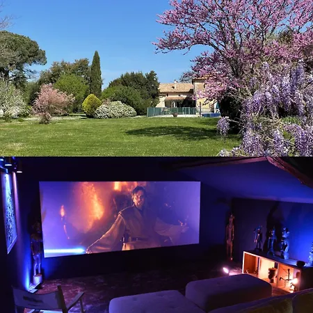 Cinema Piscine Proche De Emilion Vendégház 3*